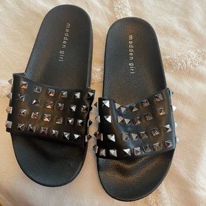 Madden girl studded slides